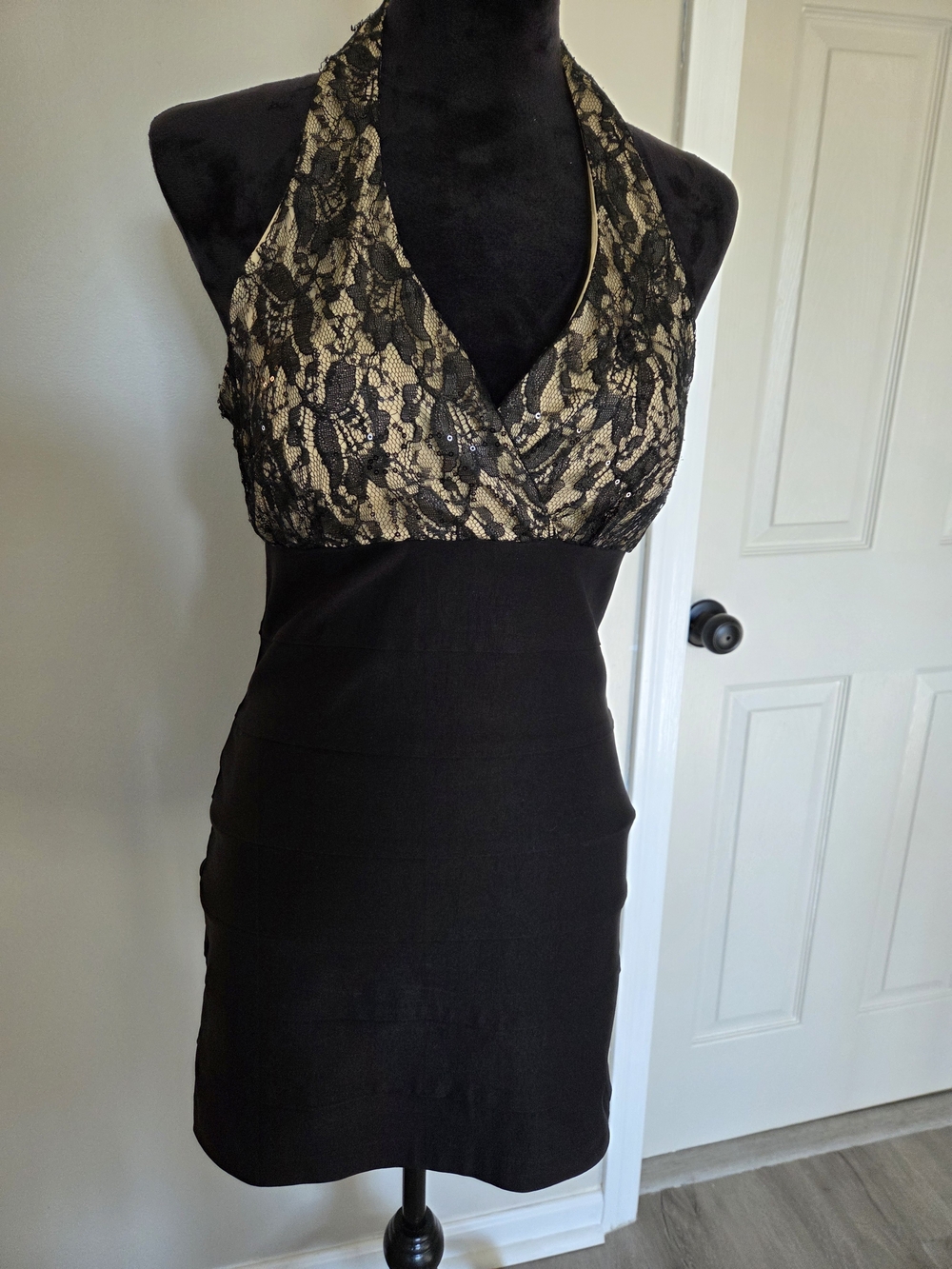 Trixxi Black Nude Lace Sequin Halter Cocktail Dress Juniors Size 13